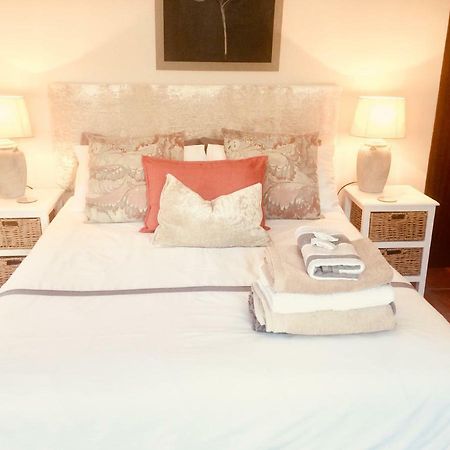 Mountain Peaks Hotel เฮาต์เบย์ ภายนอก รูปภาพ